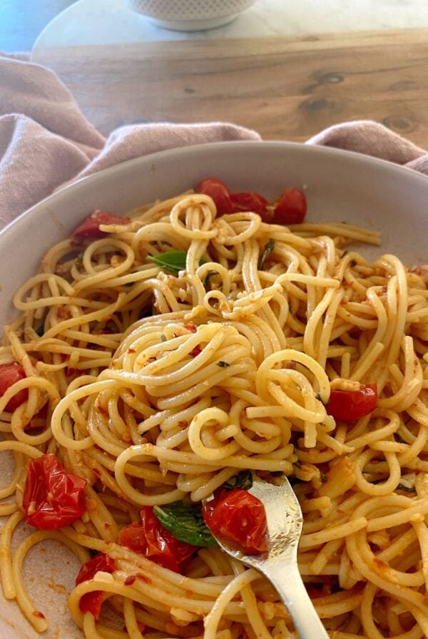 cherry tomato pasta featured image