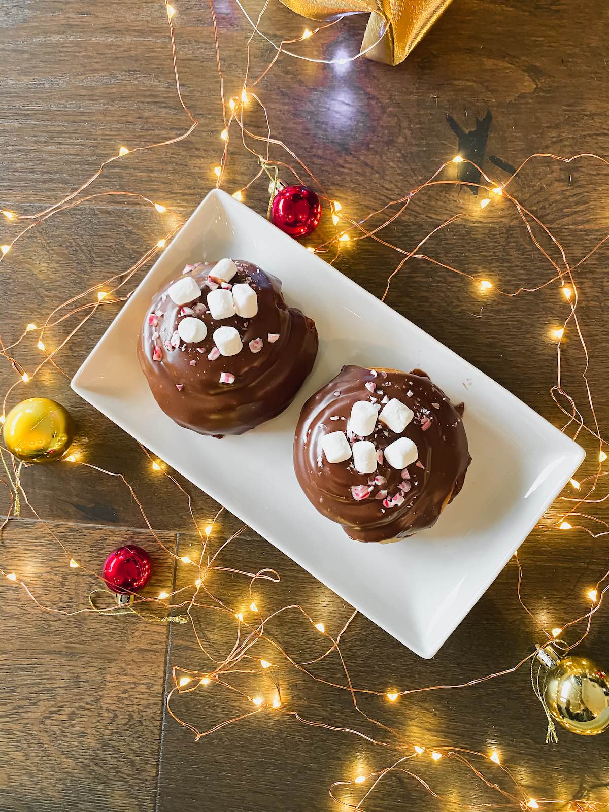 cardamom hot chocolate icing