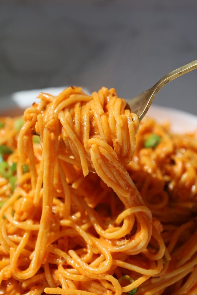 gochujang pasta on a fork
