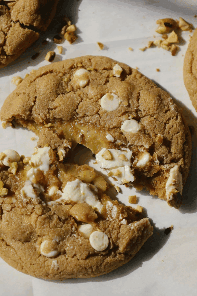 pistachio cookies close up
