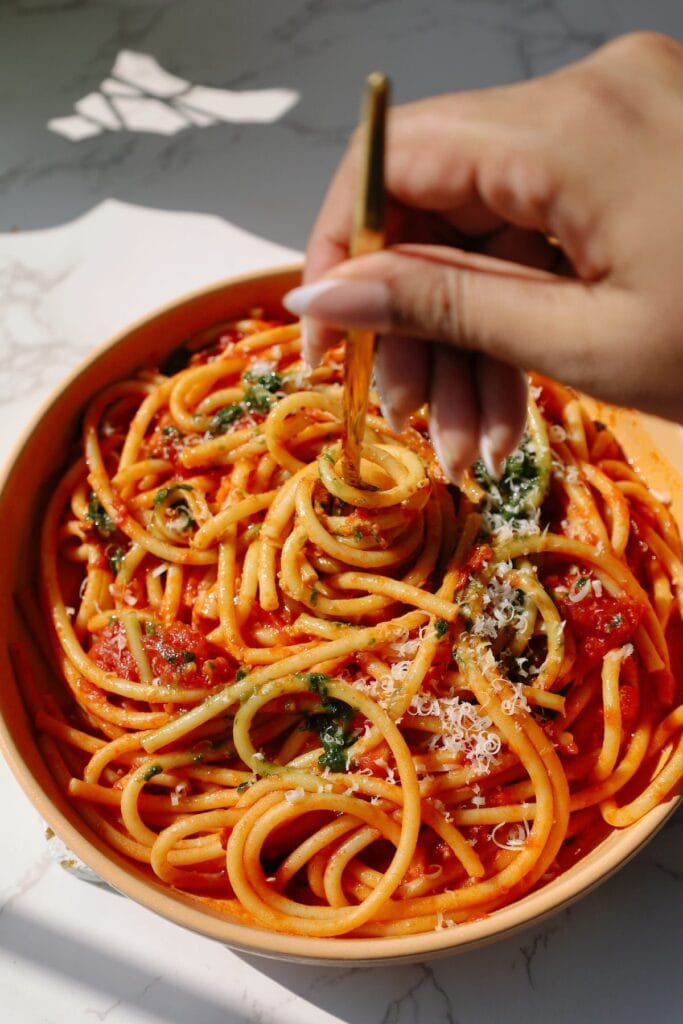 pasta pomodoro twirled on a fork