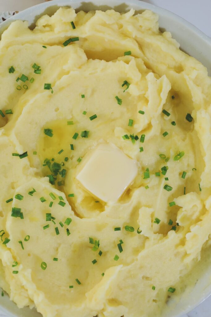 close up 2 garlic mashed potatoes recipe